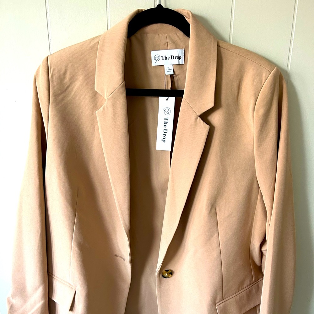 Tan oversized blazer